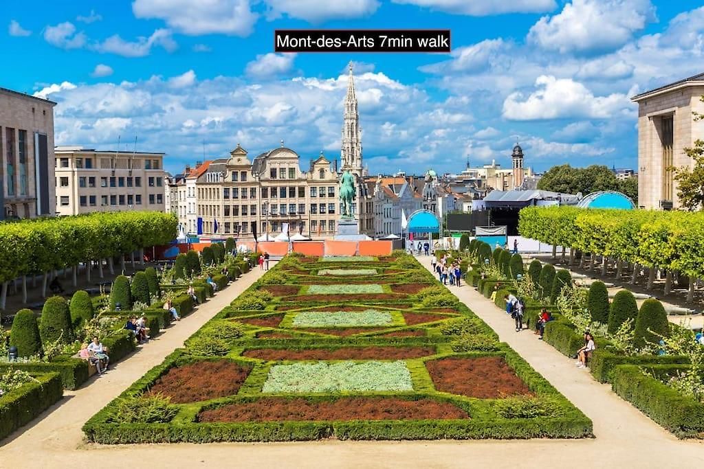New Stylish Grand Place Center Duplex * Brussel