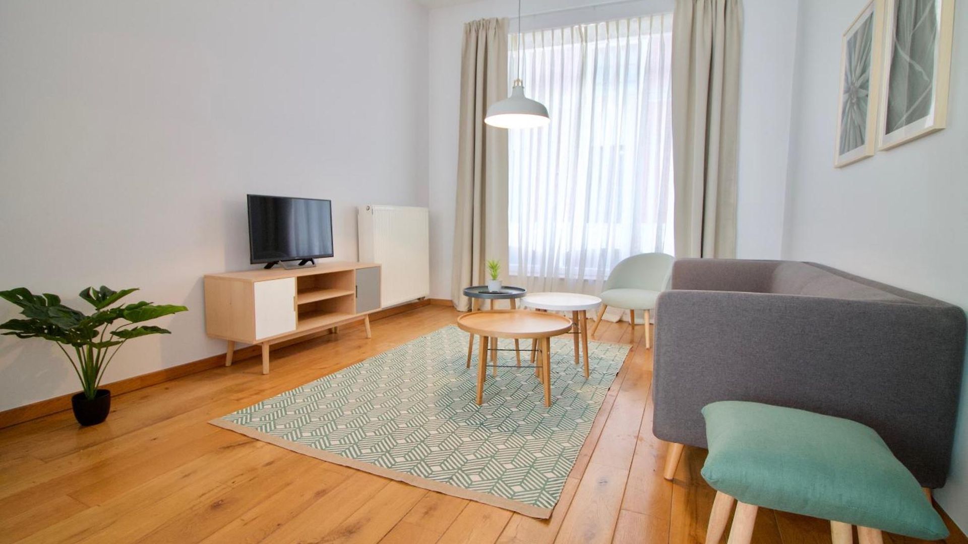 Heart Of Grand Place - Stunning 3br Triplex
