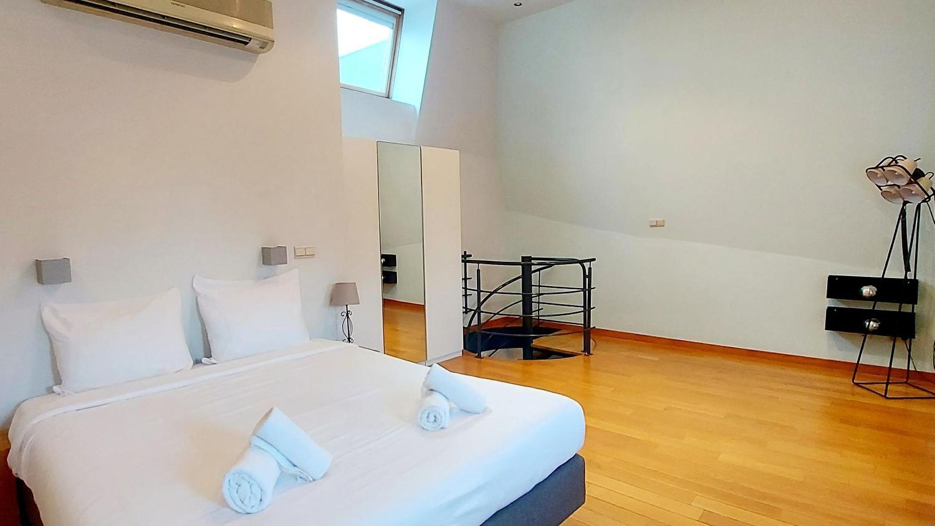 New Stylish Grand Place Center Duplex * Brussel