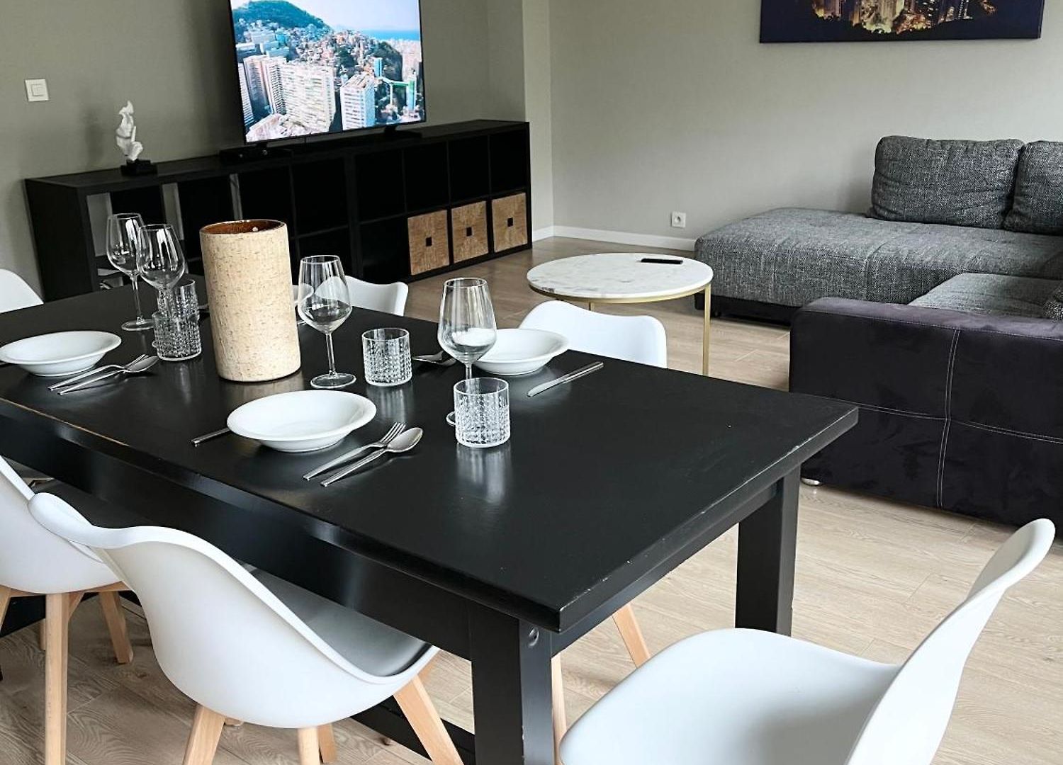 Beautiful One Bedroom Flat Flagey