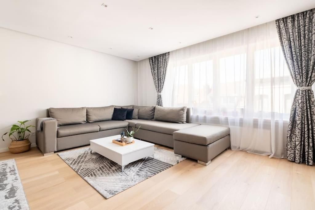 European Heart 2-bedroom Flat. *