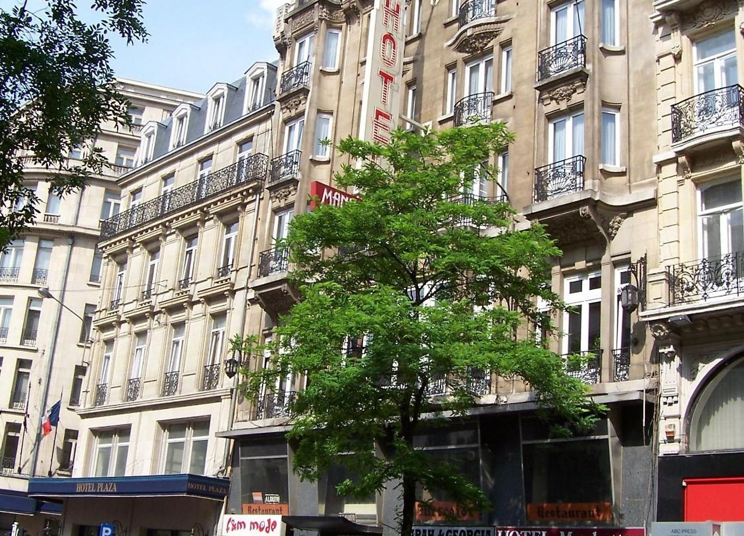 Manhattan Hotel *
