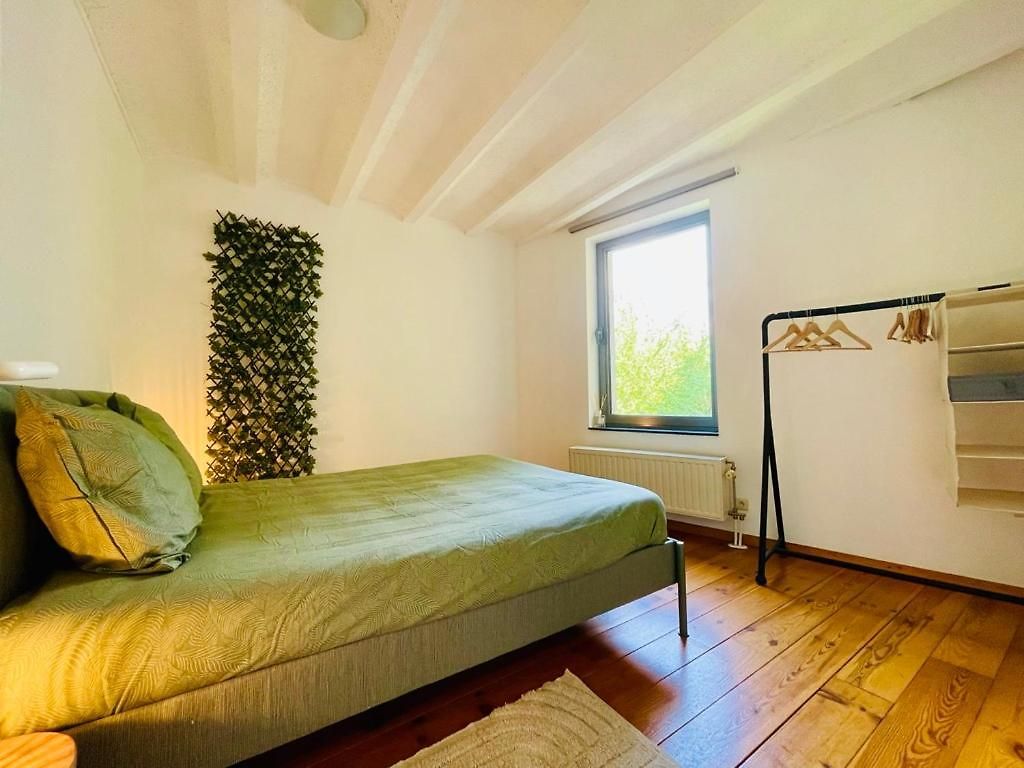Oasis-spacious Loft In Excellent Location Apartment *