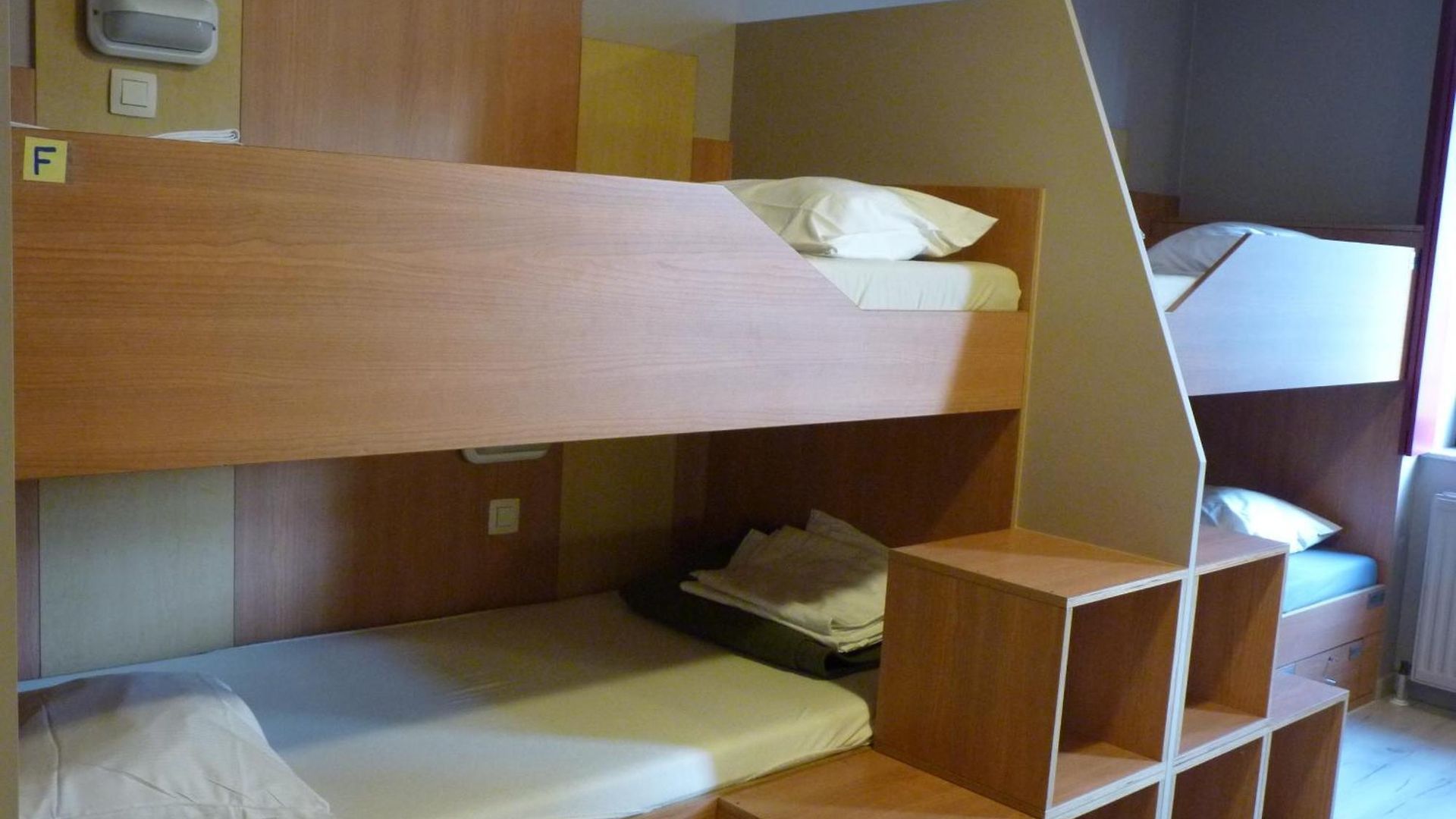 Sleep Well Youth Hostel Brussel
