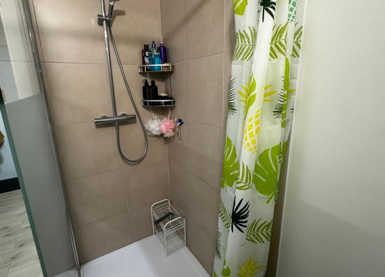 Alexanor Cosy Private In A Shared * Brussels