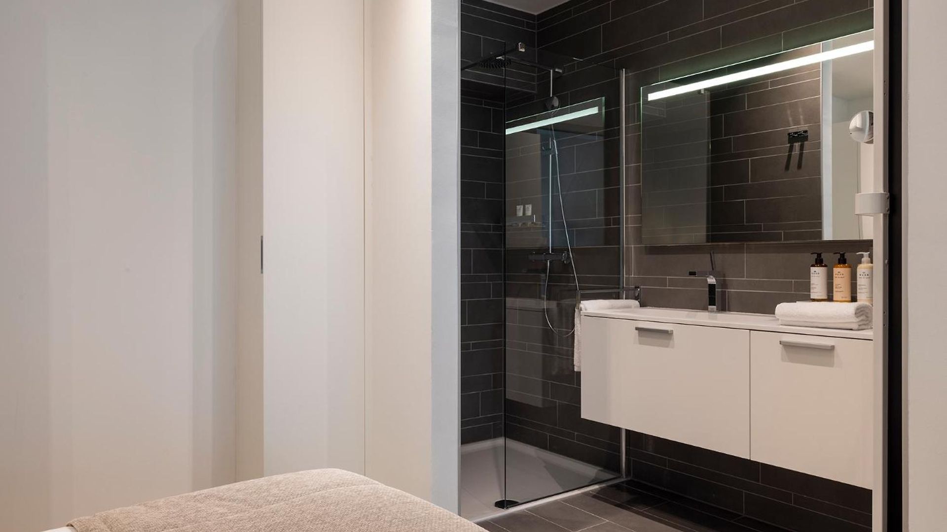L-avenue Hotel 4*