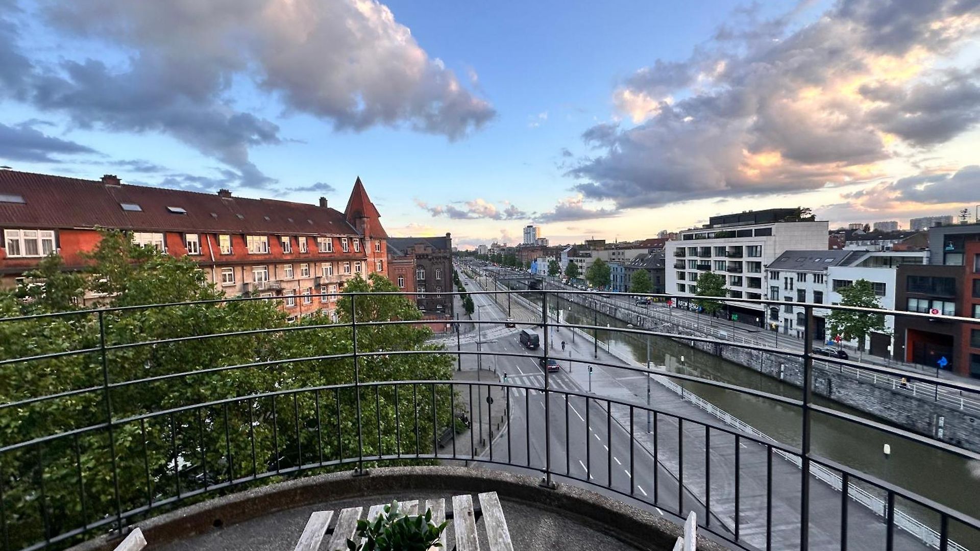 2 Bedroom In Center With Breathtaking View Brussel