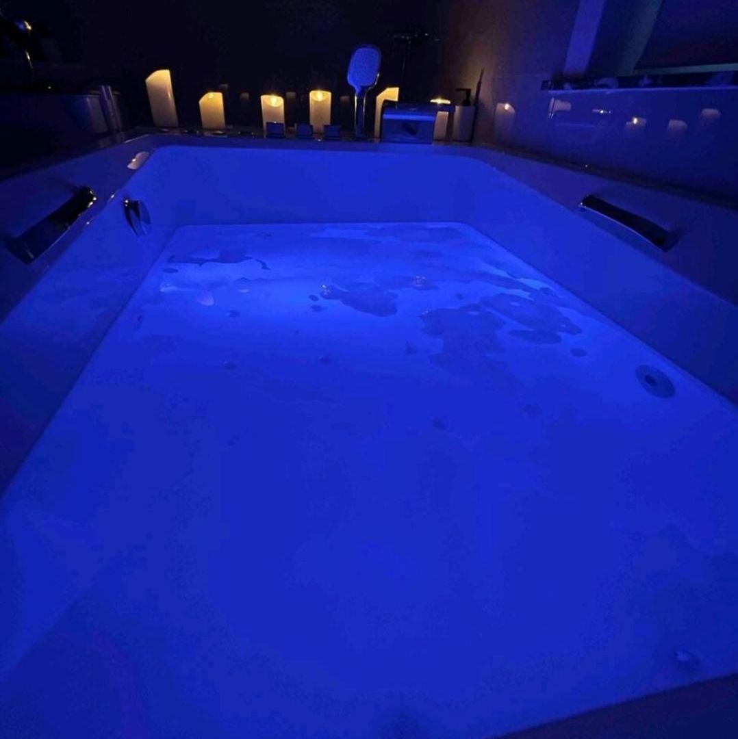 Sublime Calme Cosy & Jacuzzi Apartment