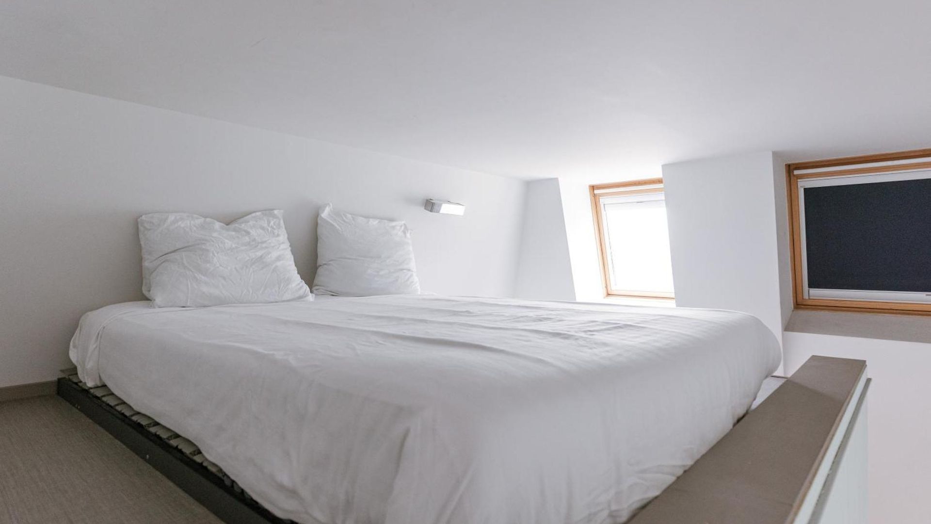 New Stylish Grand Place Center Duplex *
