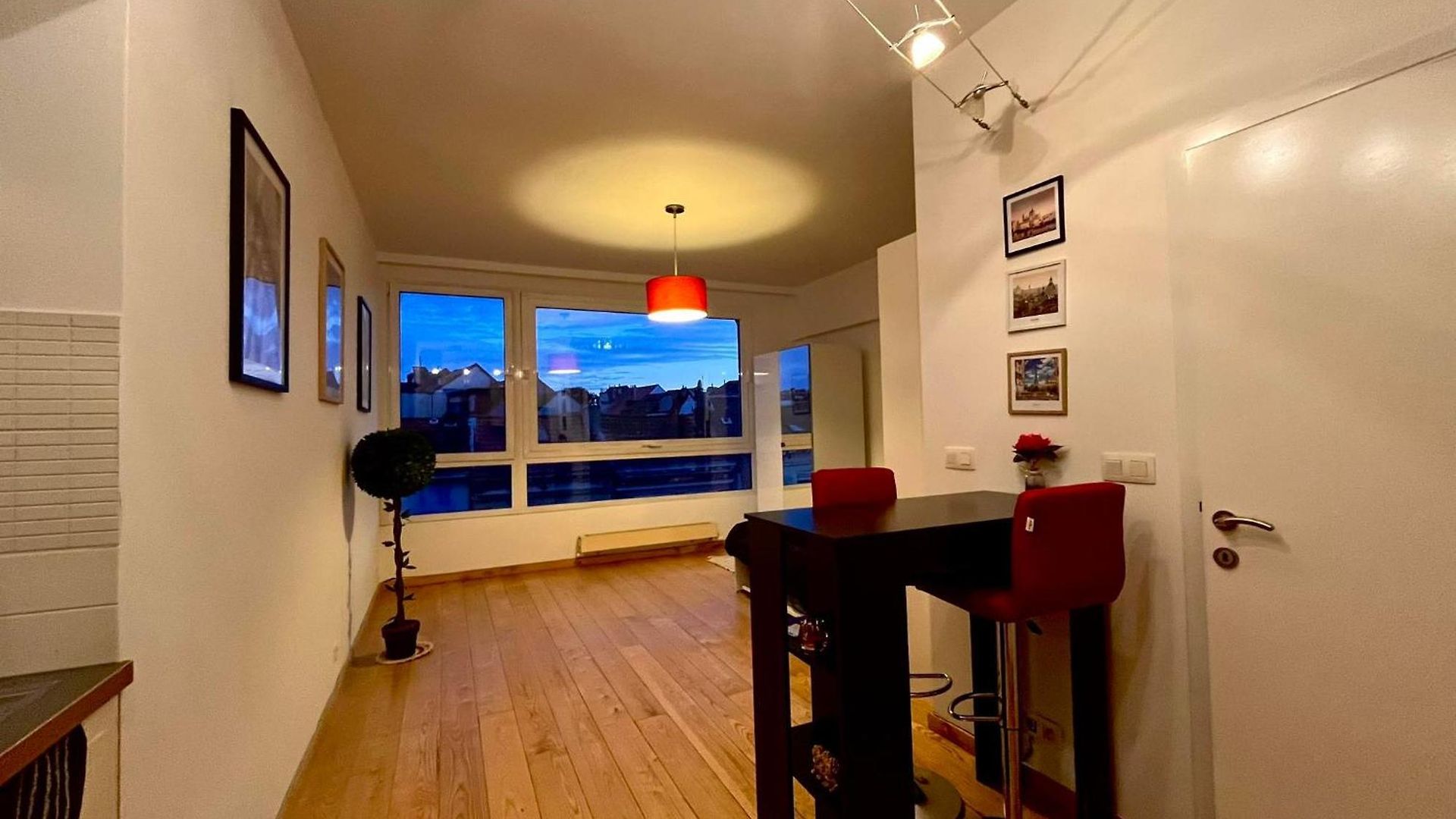 Charmant Studio - Quartier Chatelain * Brussels