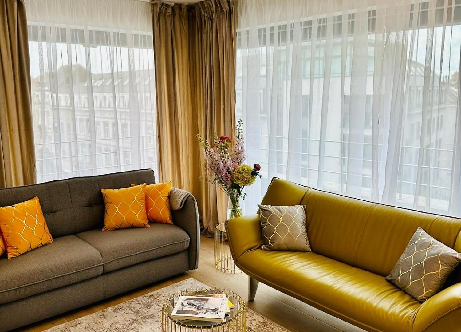 Urbanstay - Jacqmain Downtown Apartment