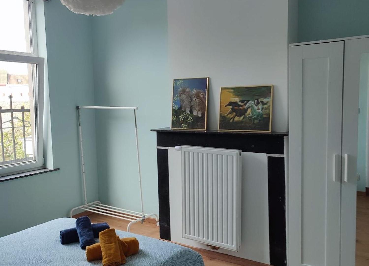 Confortable Avec Un Lit Double A Schaerbeek Cle Bleu