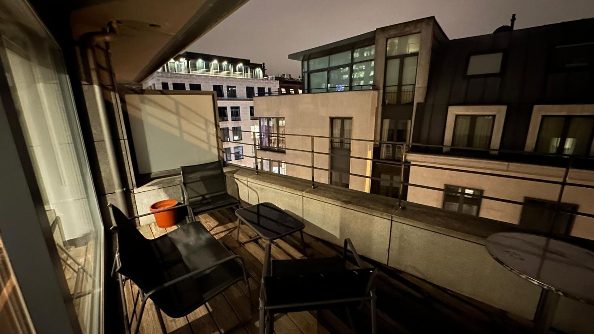 Apartment With Balcony In Center Brussels