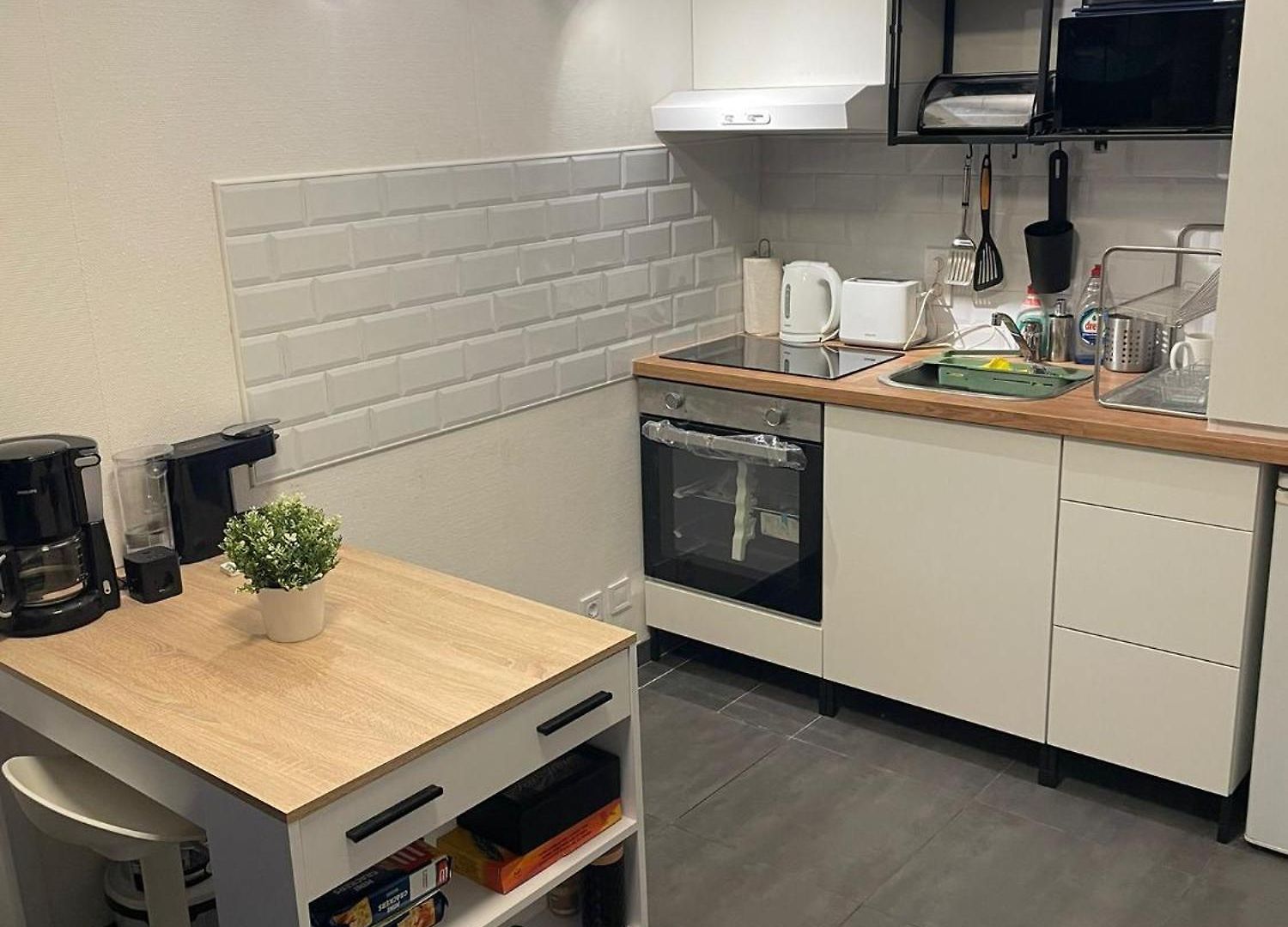 One Bedroom Fully Equipped With Terrace Apartment Brussels