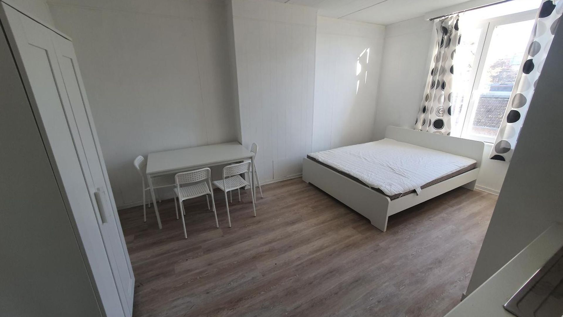 For 2 Apartment *