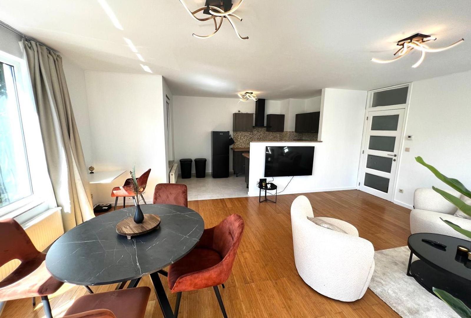 Apartment Wolu *