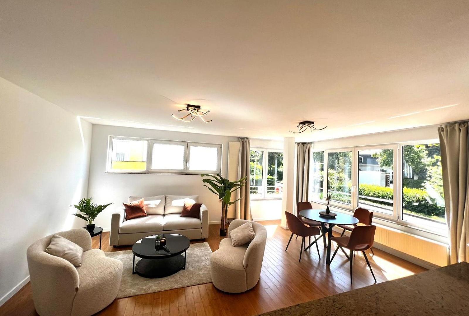 Apartment Wolu *