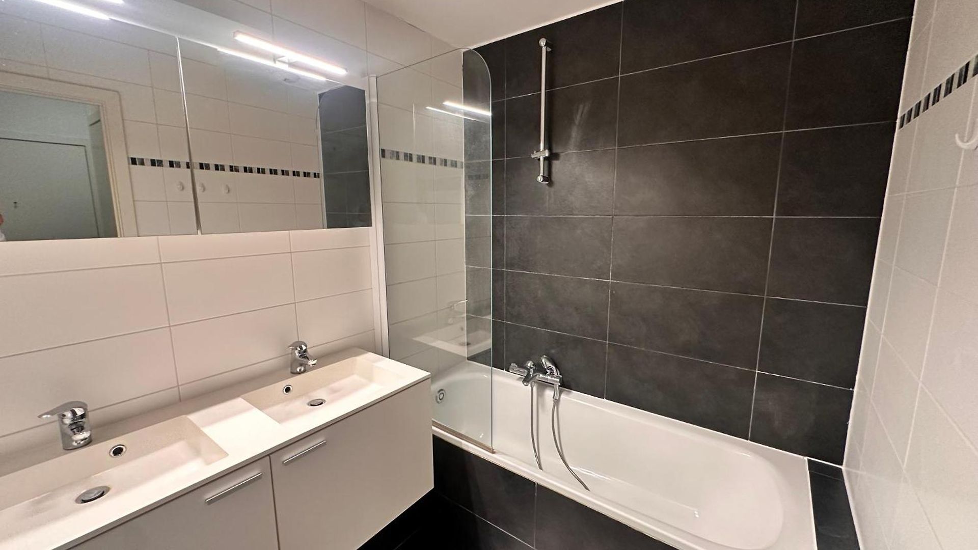 Cosy 2 Bedroom In Center * Brussels