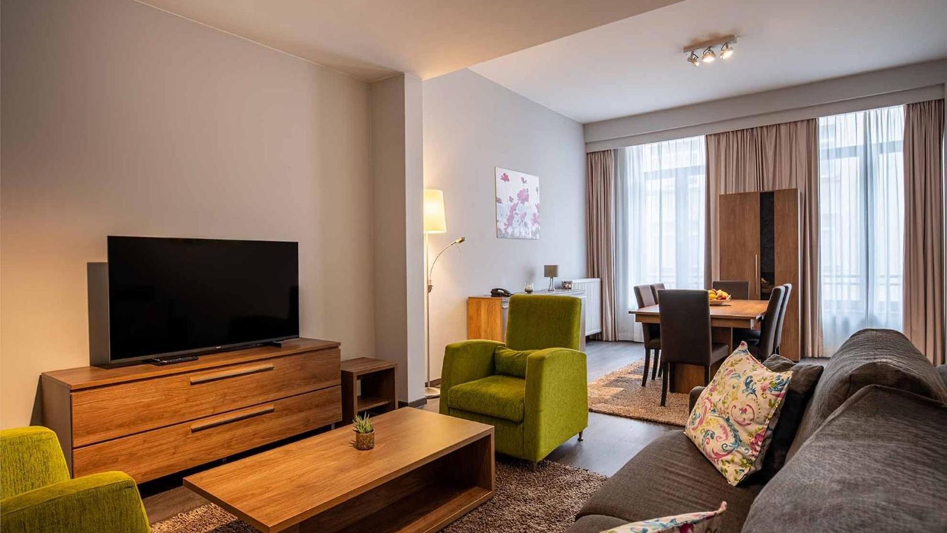 Thon Florence Aparthotel 4*