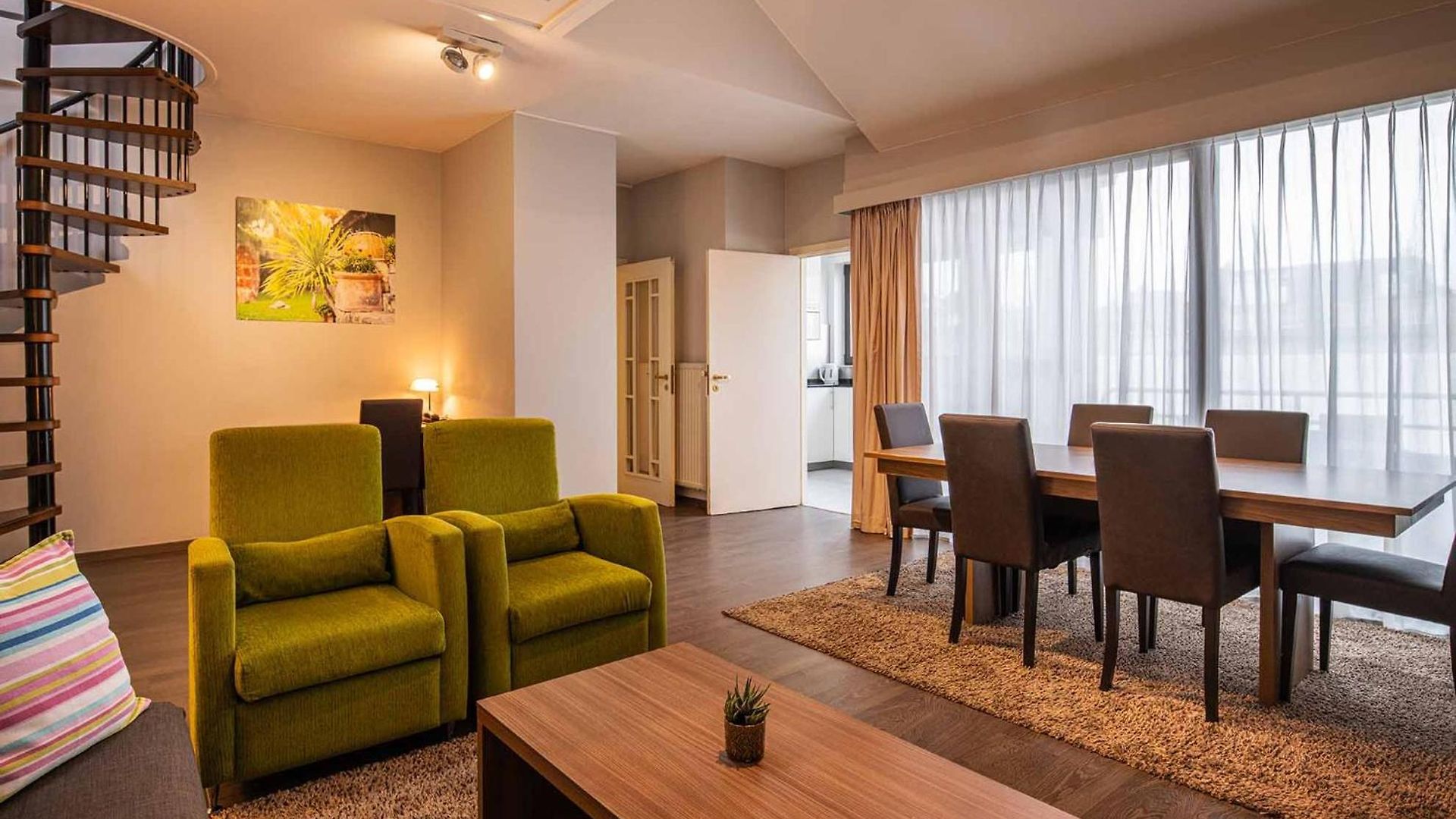 Thon Florence Aparthotel 4*