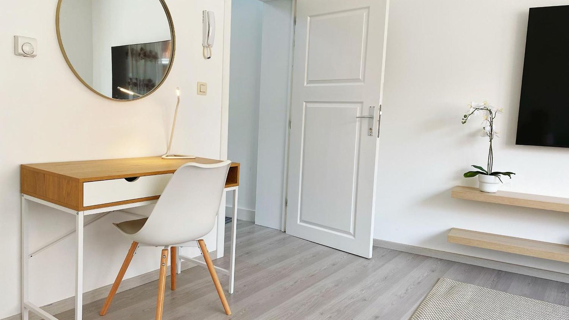 Apartment Sweet With Big Terrace