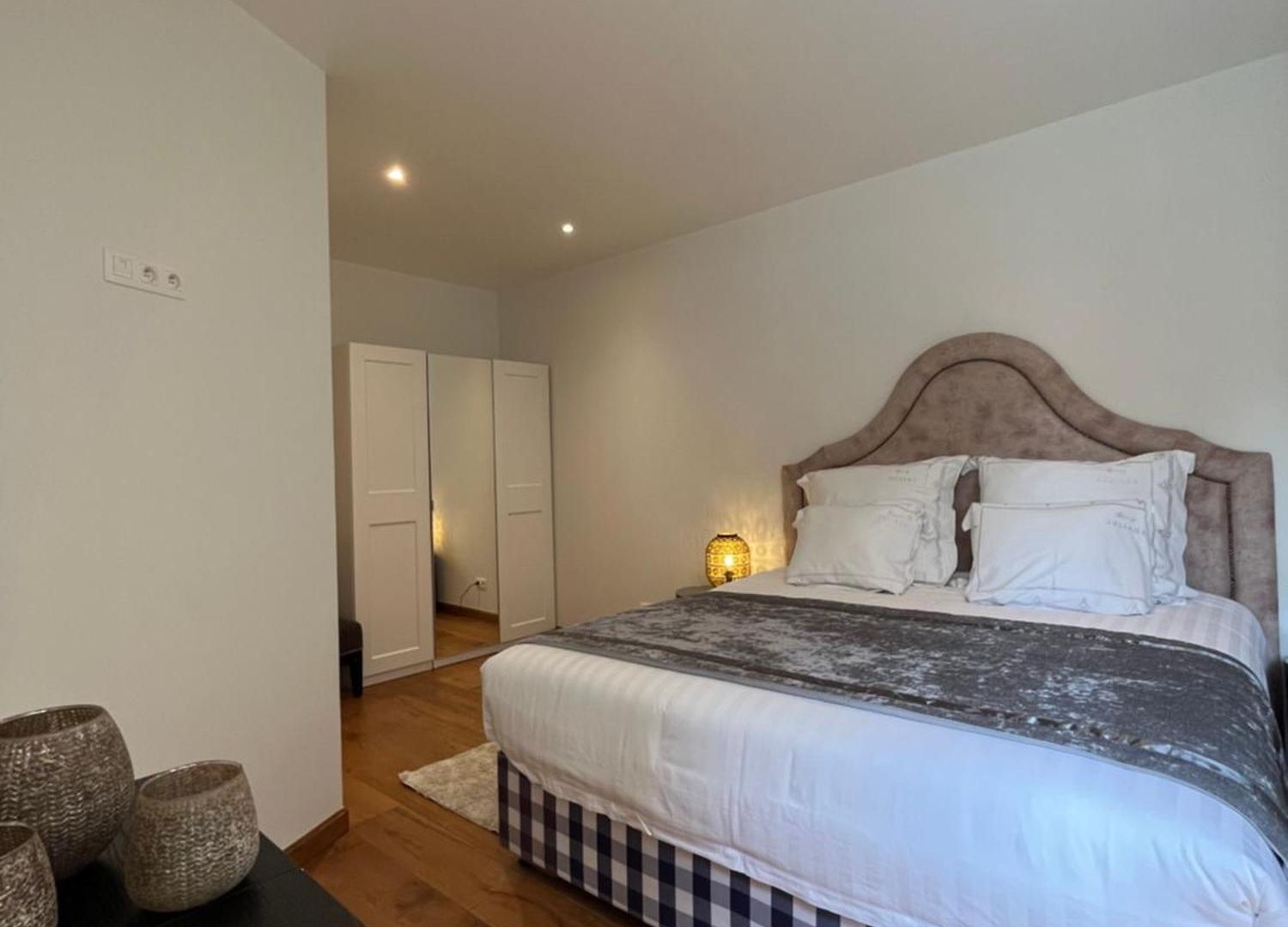 Stilias 4p Apartment