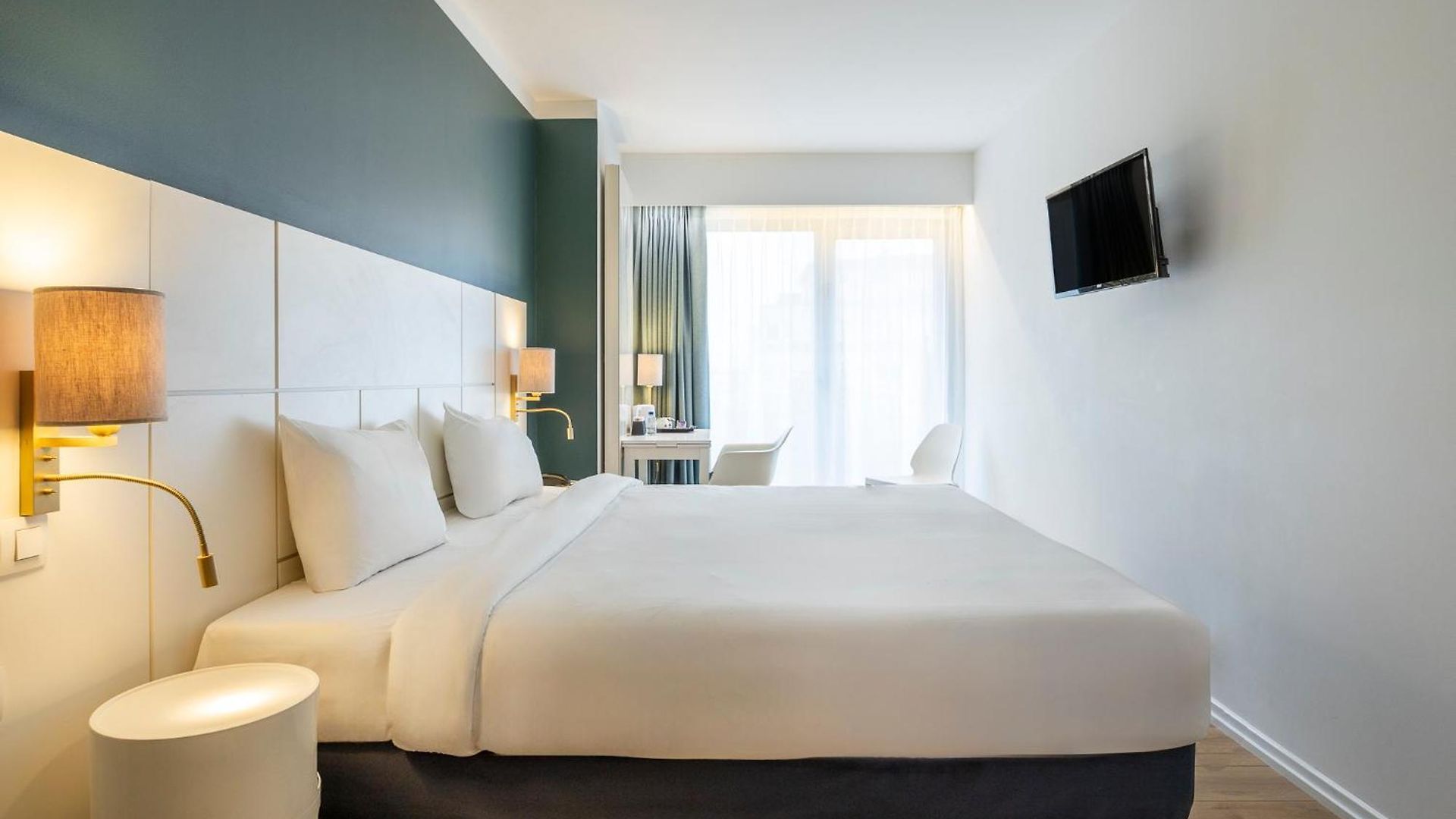 Hotel Ibis Styles Louise 3*