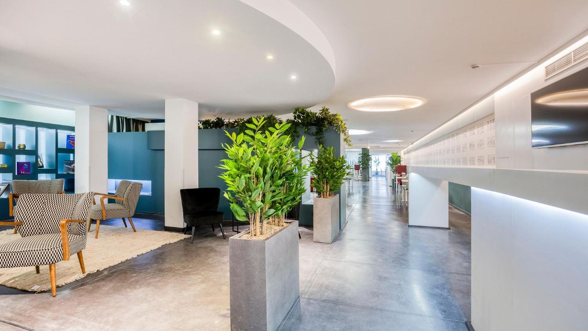 Ibis Styles Louise Hotel 3*