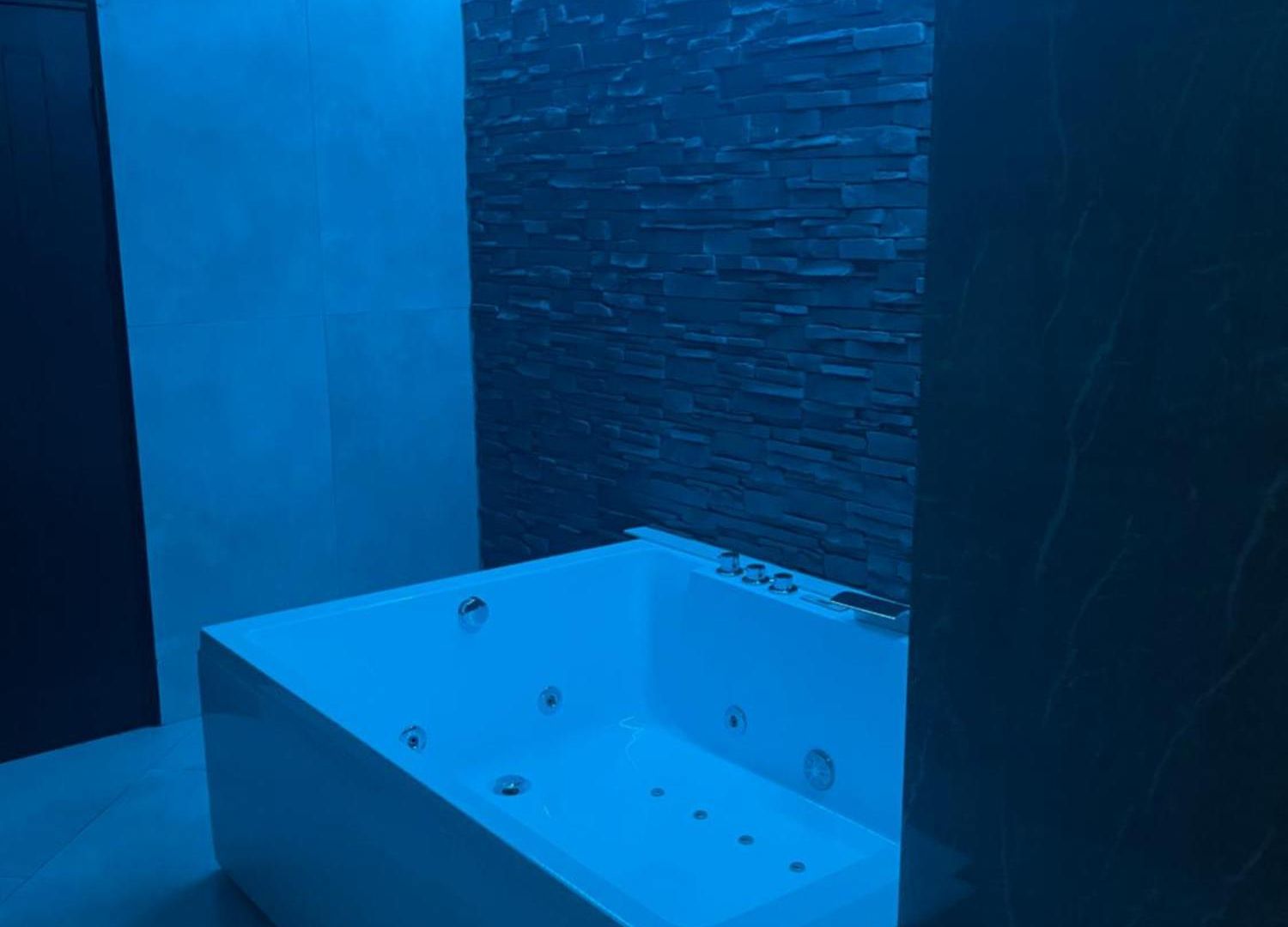 Jungle Romantic - Private Jacuzzi - Apartment Brussels