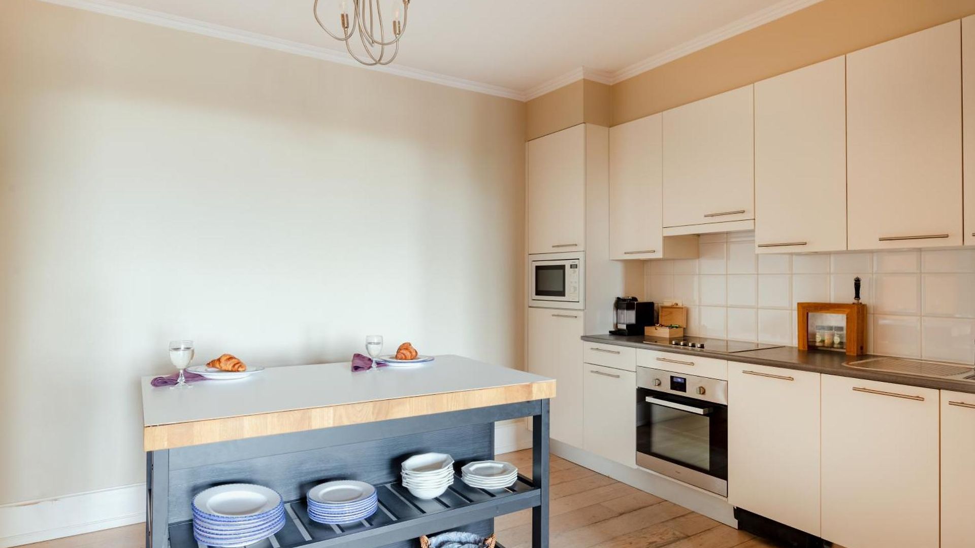 Eu Prestige Apartment