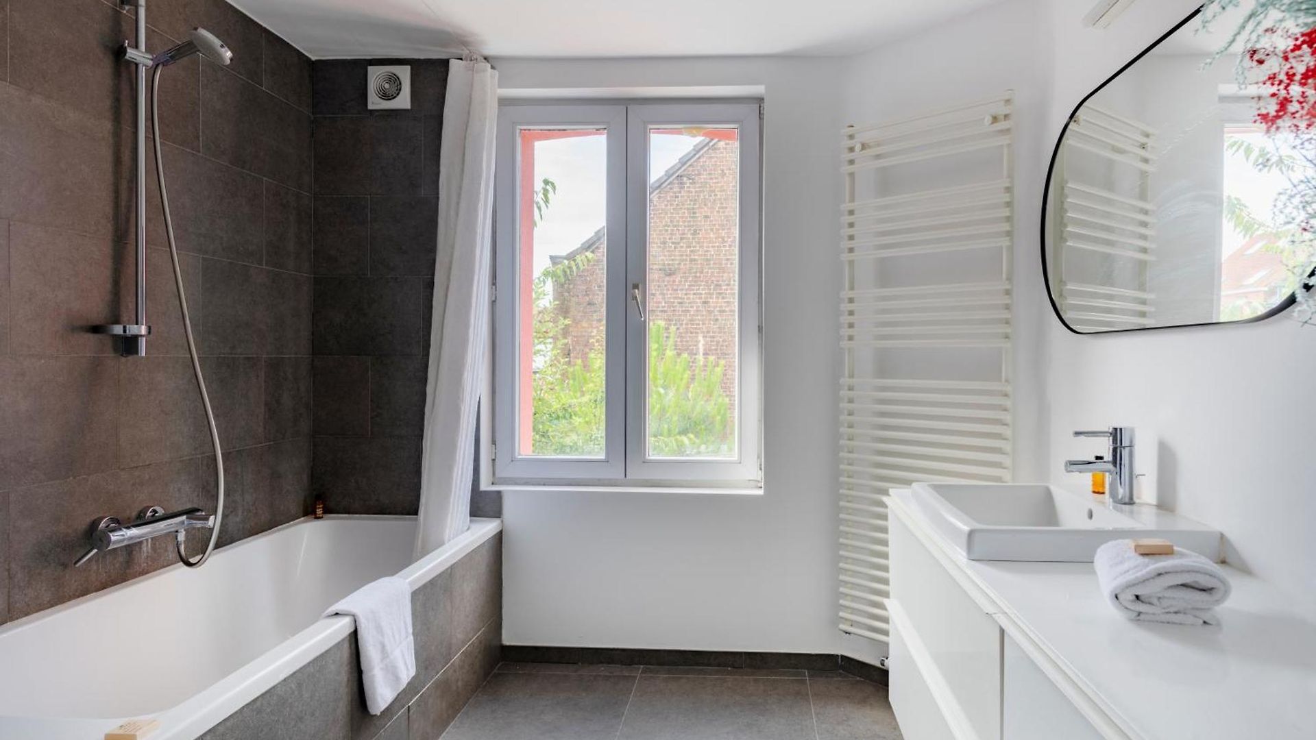 Flagey Elegant Apartment