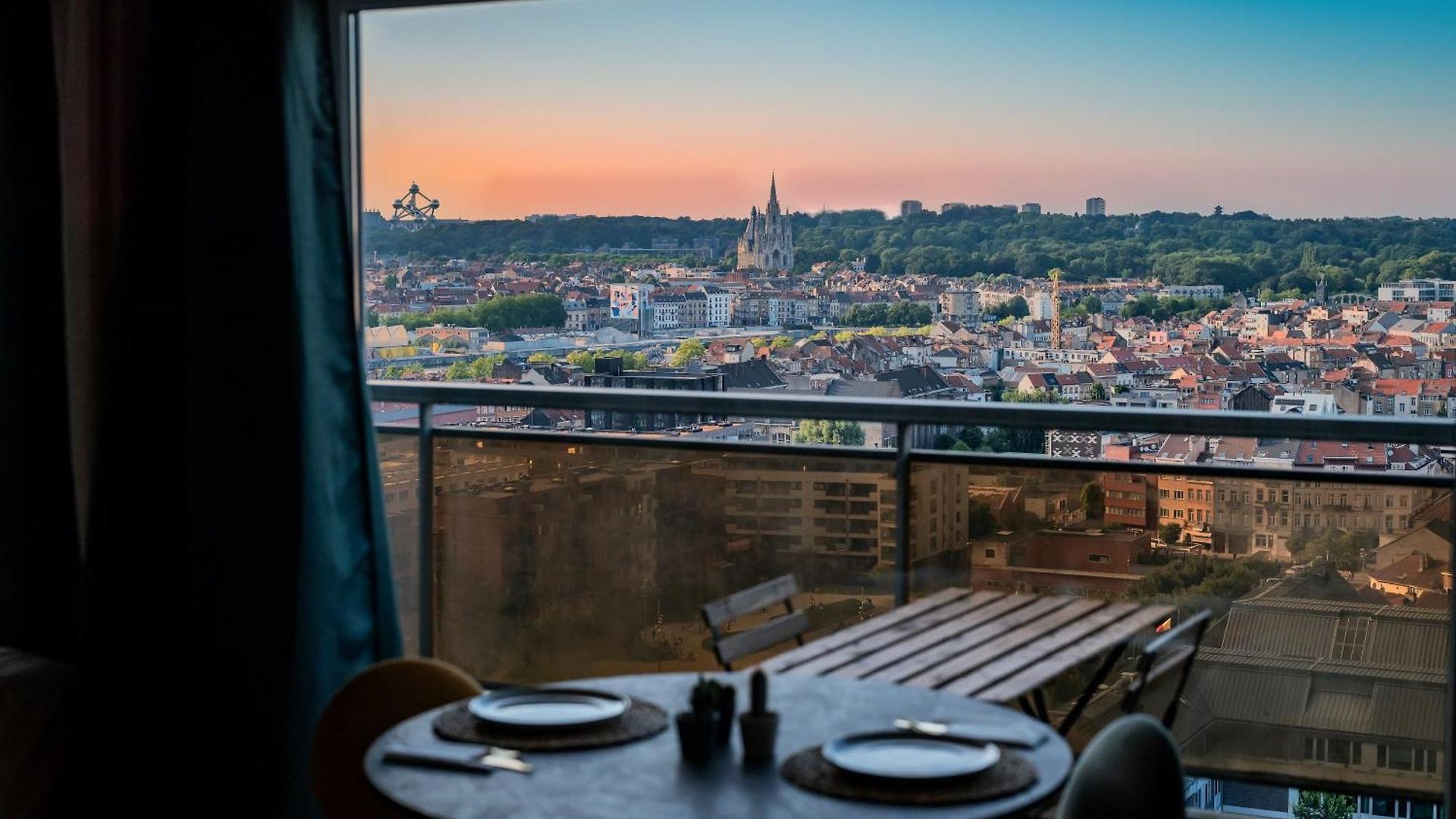 Apartment Avec Vue Panoramique Et Parking Gratuit *