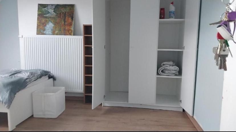 Accommodatie bij particulieren Deux Lits Celibataires 3eme Etage Petite Cle Rouge *