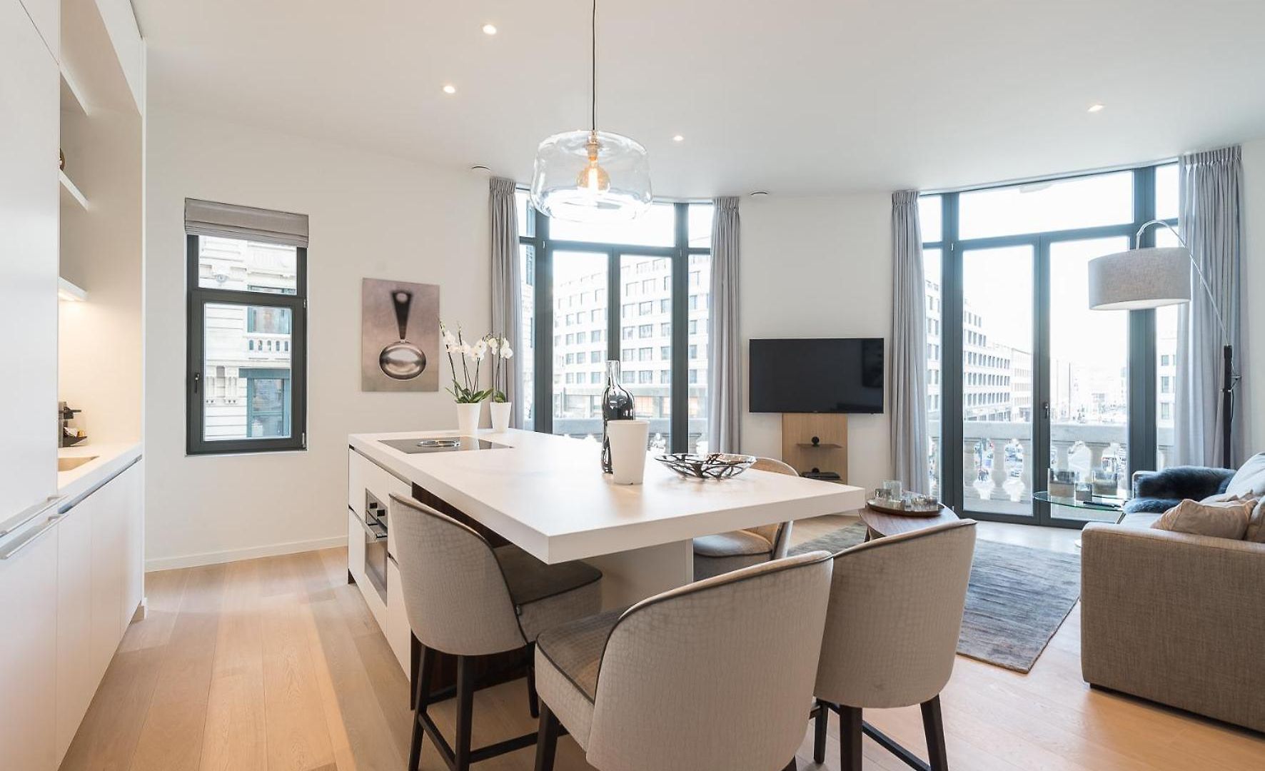 Modern 1br - 90 Sqm