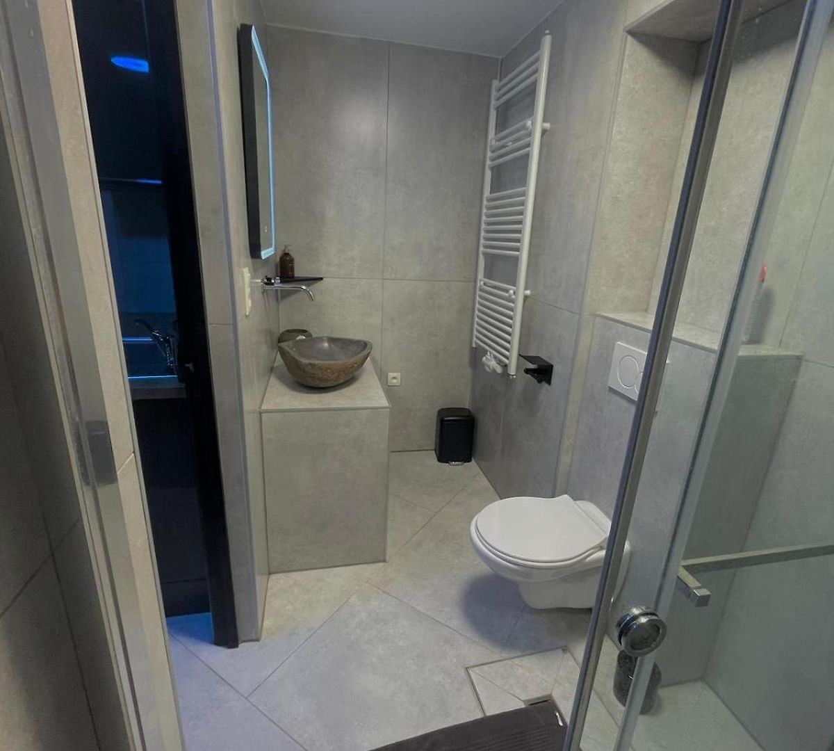 Apartment Jungle Romantic - Private Jacuzzi - *