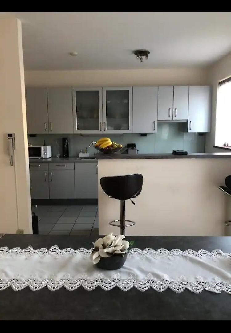 Privee Dans Grande Maison