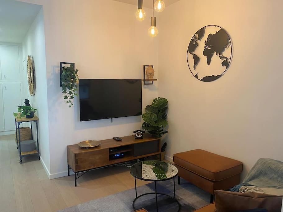 Avec Parking Gratuit Sur Place 5d Apartment Brussels