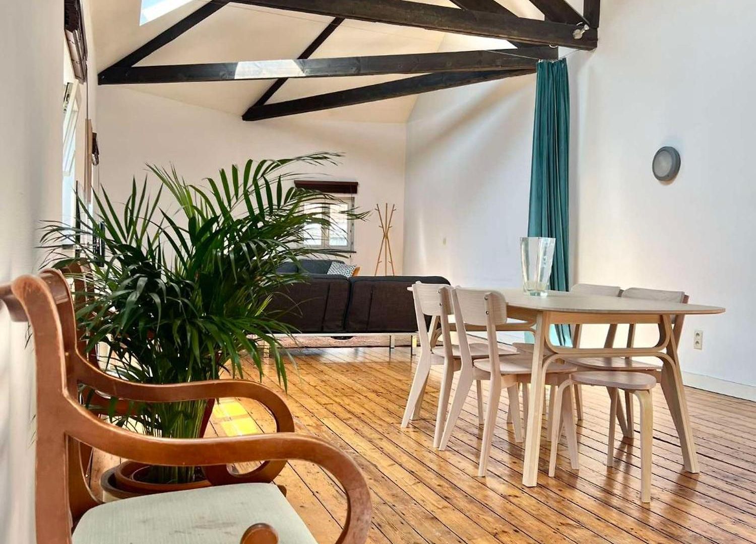 Appartement Superbe Loft En Plein Coeur Du Centre-ville ! *