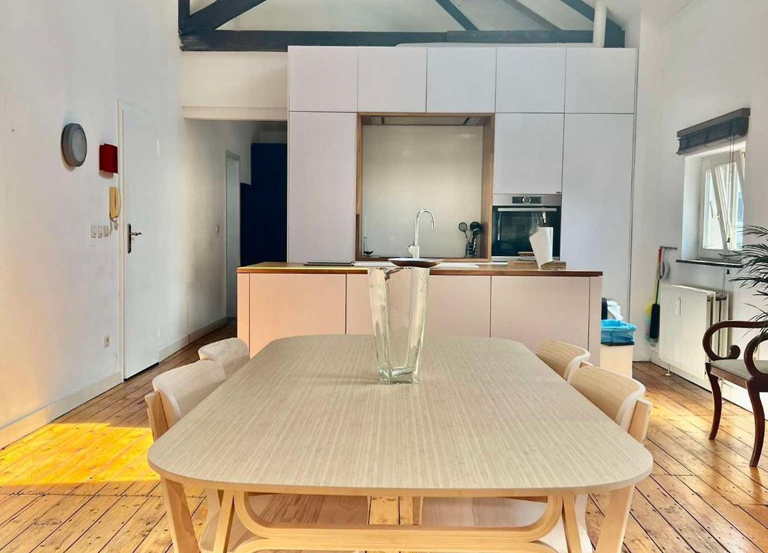 Superbe Loft En Plein Coeur Du Centre-ville ! *