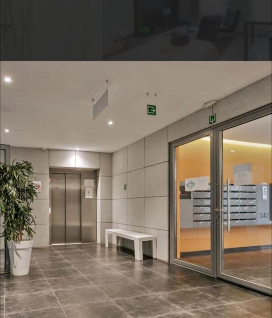 Apartment With Balcony In Center Brussels