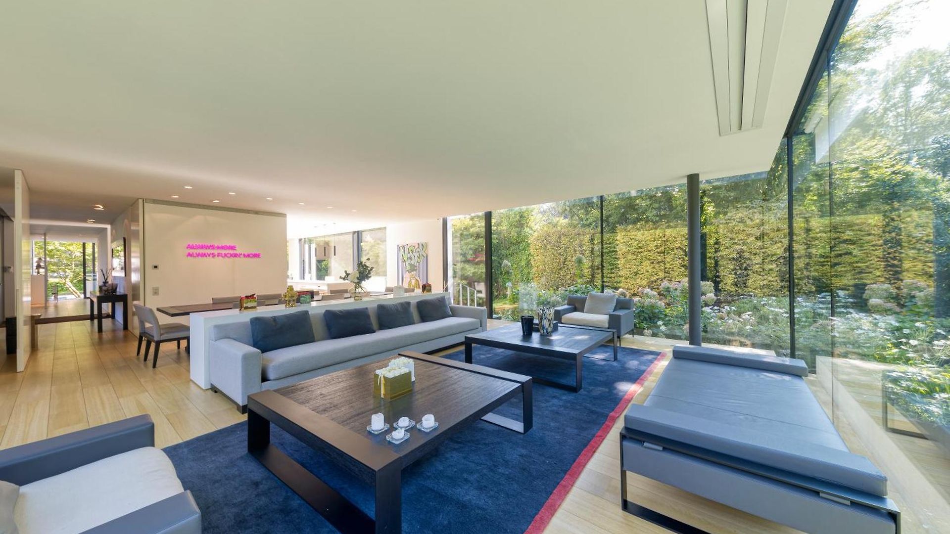 Luxurious 1000m2 With Garden And Pool Villa
