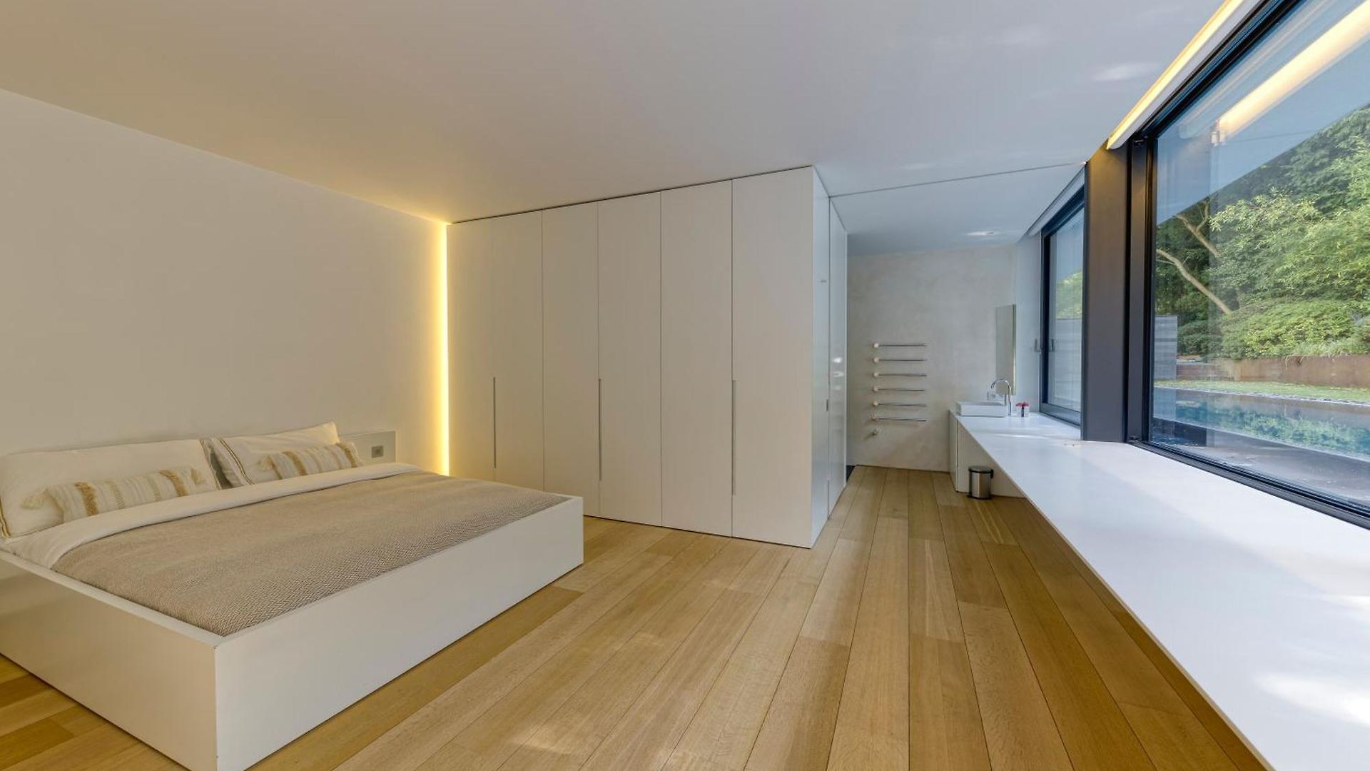 Luxurious 1000m2 With Garden And Pool Villa *