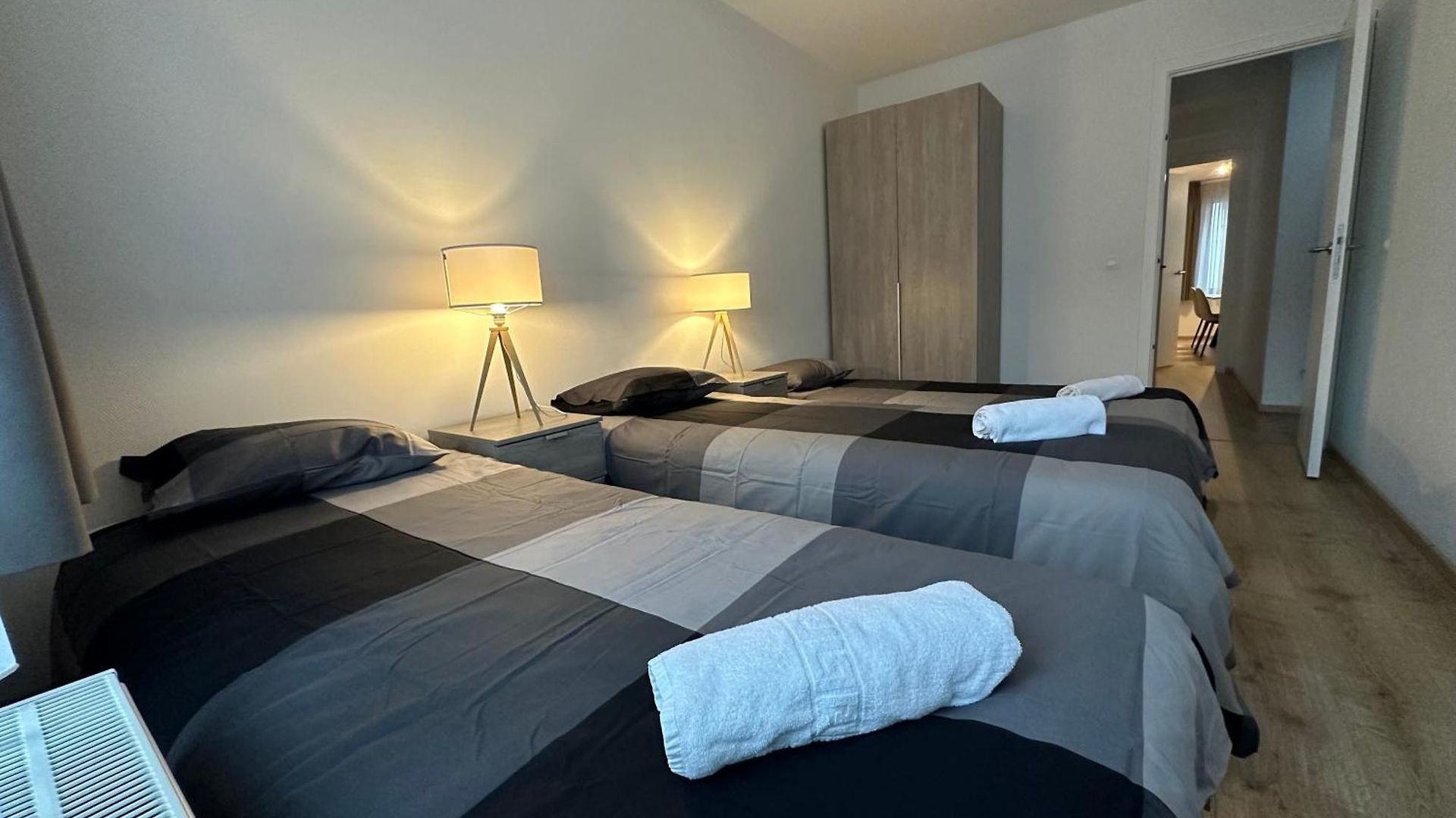 Two Bedroom With Amazing View In Center Apartment *