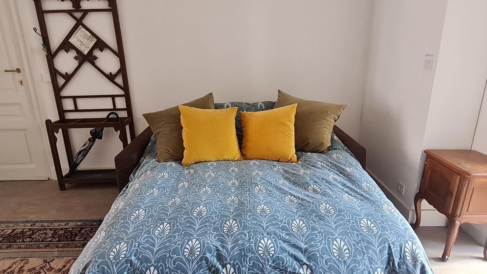 Voltaire Apartment *