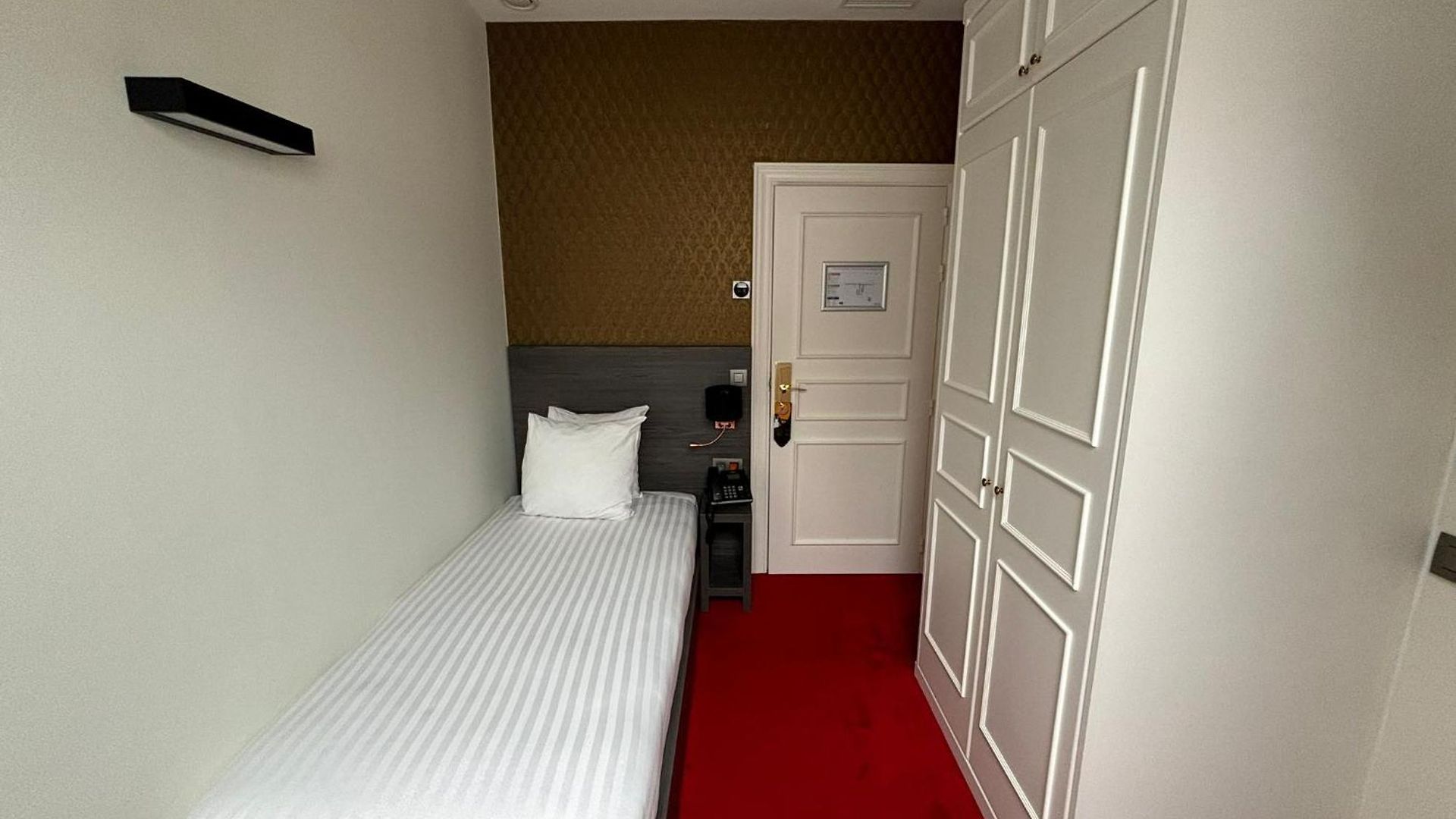 Hotel La Bourse 3*
