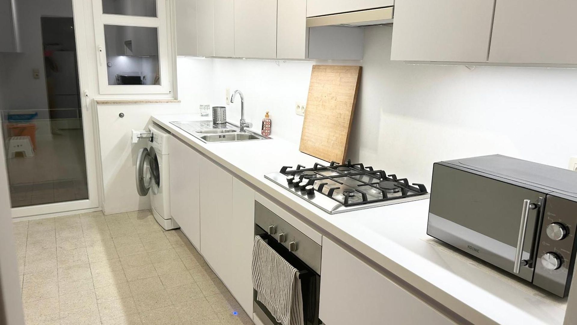 Charming Two Bedroom Flat - Nato -