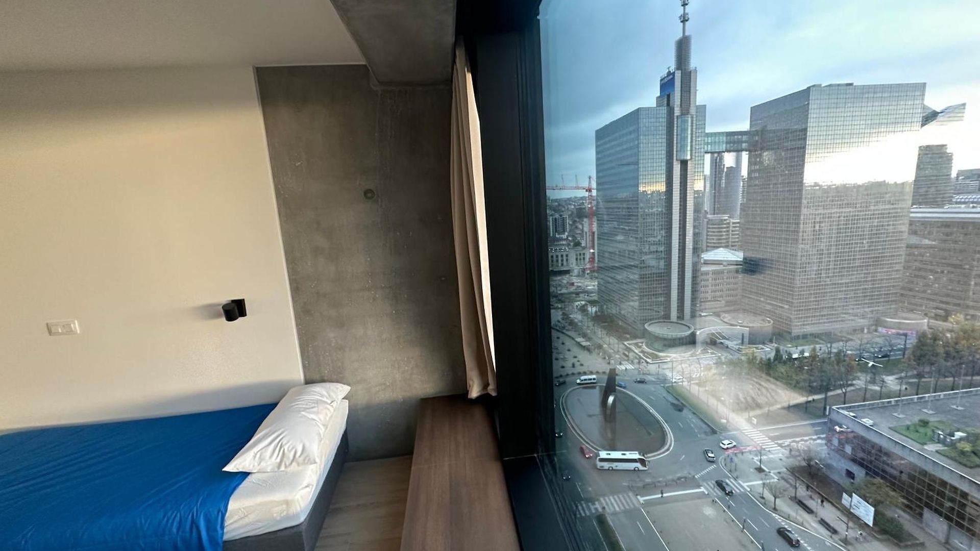 Beautiful With Panoramic View Of Center With Roof Terrace