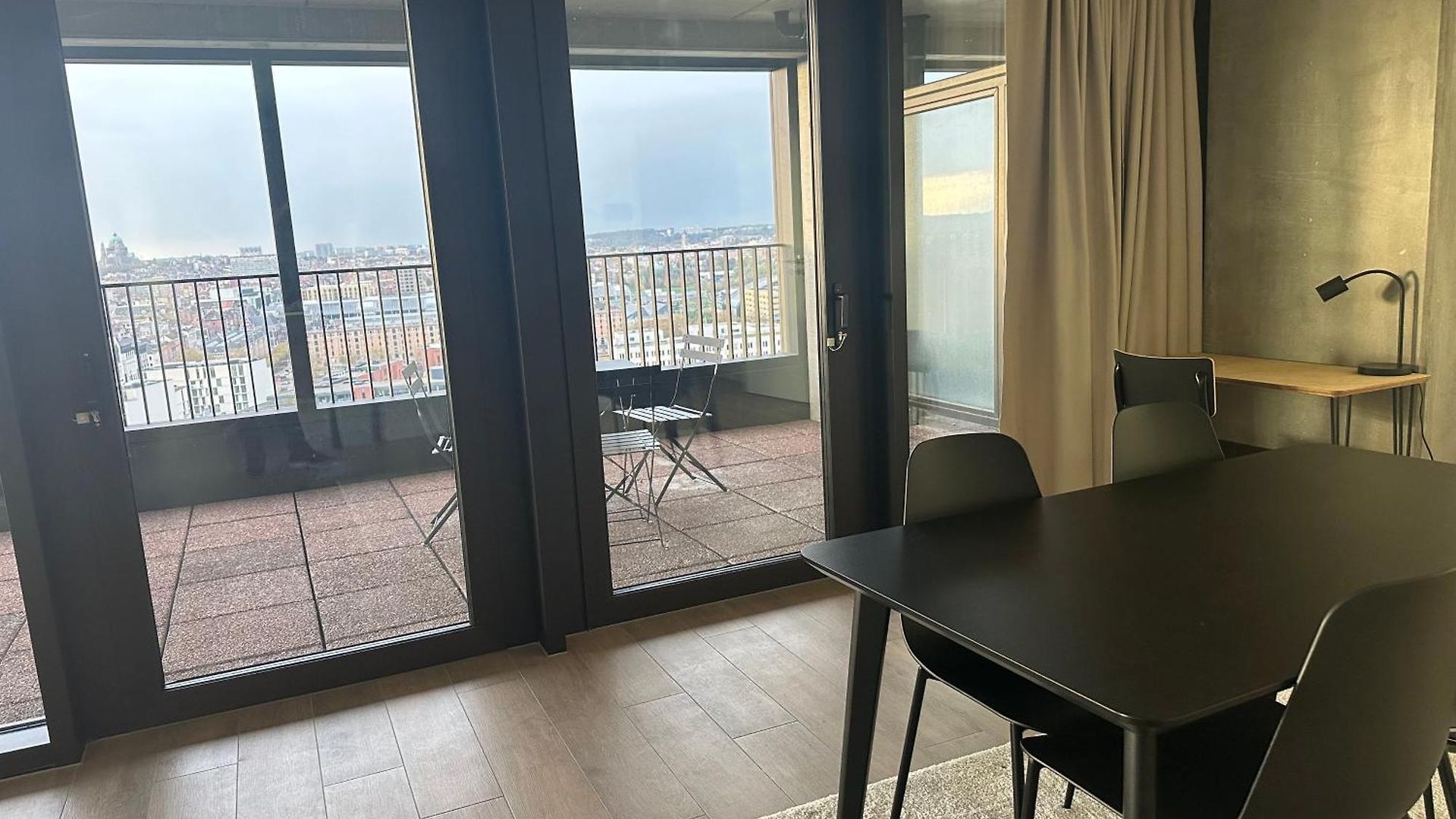 Beautiful With Panoramic View Of Center With Roof Terrace *