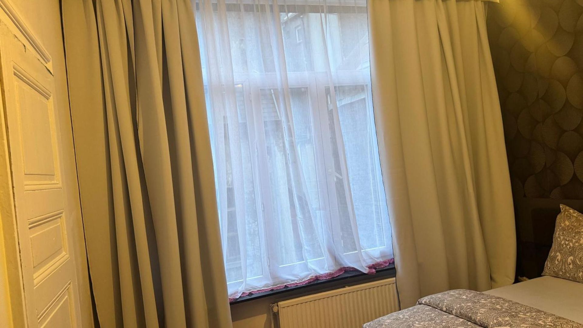 Spacious Saints Catherine Apartment Brussels