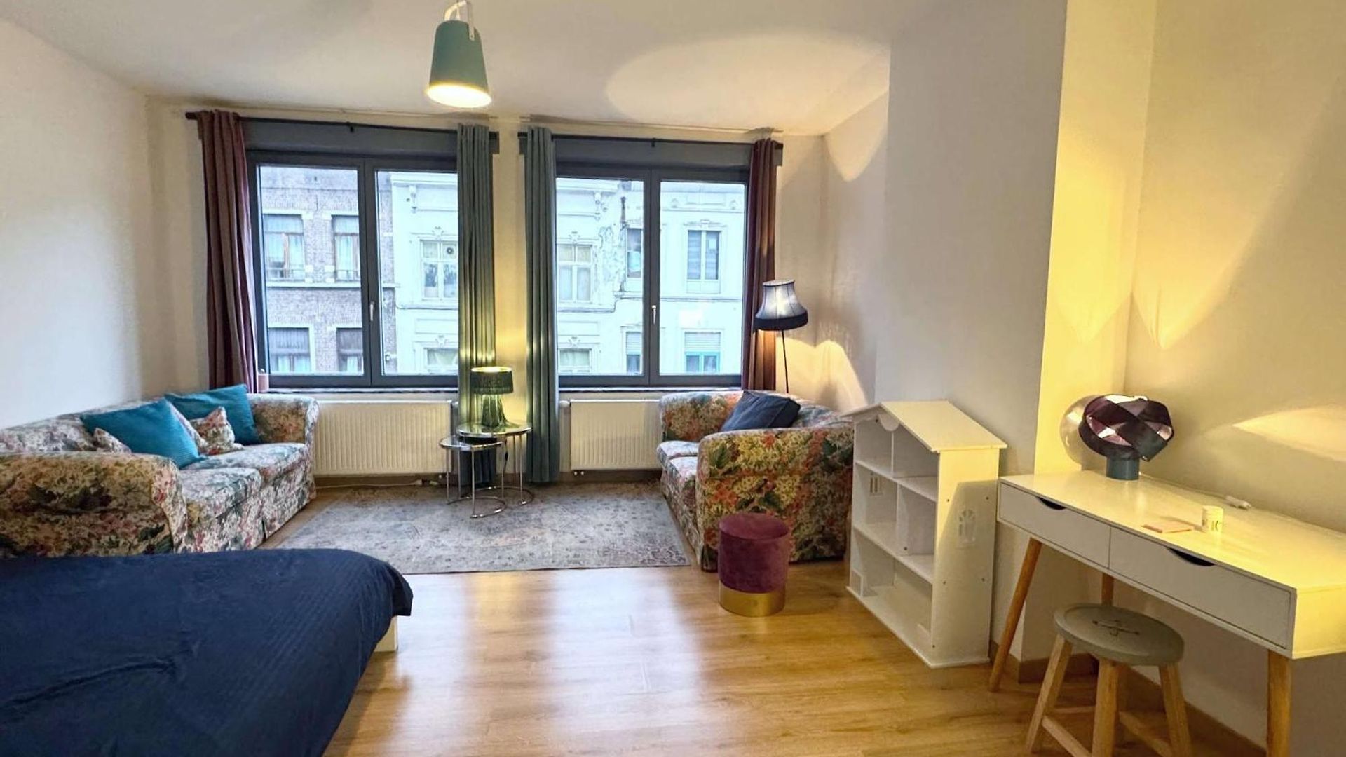 The Bachelor Backpacker Spot Appartement